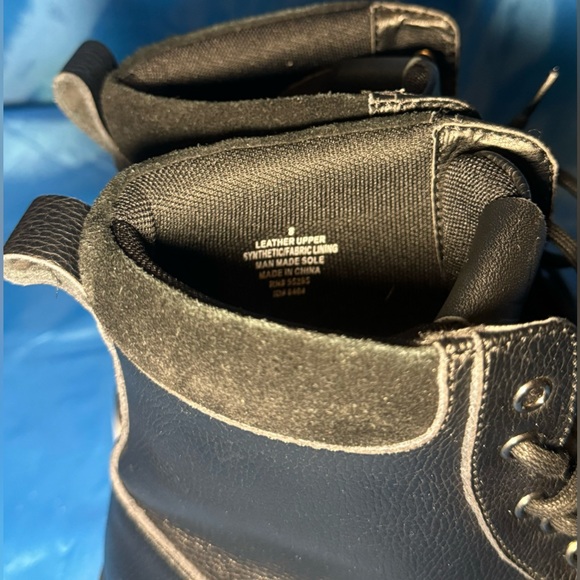 Express Leather Sneaker Boot - size 8 - Picture 10 of 11